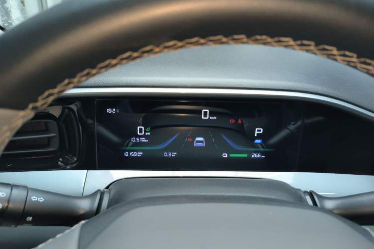 Used Geely Galaxy Geome 2025 310km Youth Edition Instrument Cluster