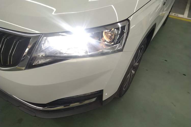 Used Skoda Kamiq 2024 1.5L Automatic Comfort Edition Left Front Headlight