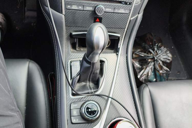 Used Infiniti Q50L 2016 2.0T Comfort Edition Gear Lever