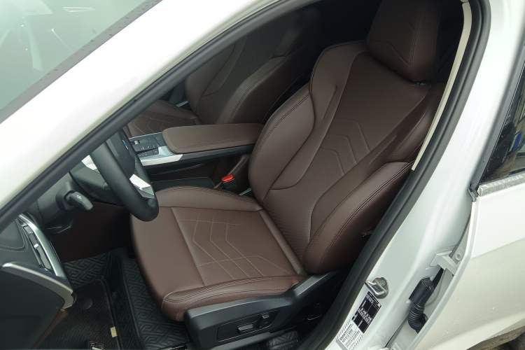 Used BMW X1 2023 sDrive25Li X Design Package Left Front Seat