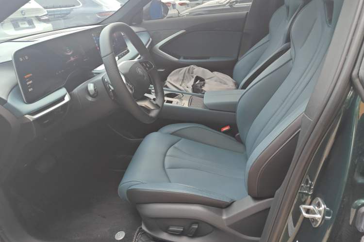 Used MG 7 2025 1.5T 300 DCT Elegant Edition
