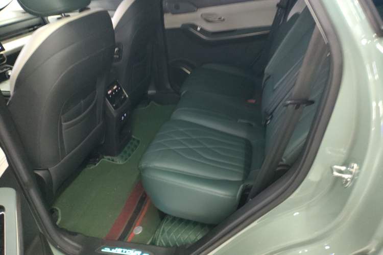 Used JETOUR Shanhai L9 2024 1.5TD 2DHT Max 7-Seater
