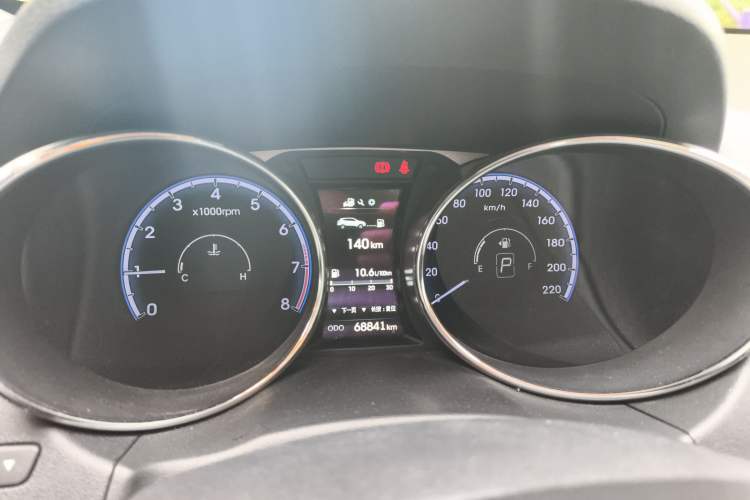 Used Hyundai ix35 2015 2.0L Automatic Two-Wheel Drive Leading Trim China IV Standard
