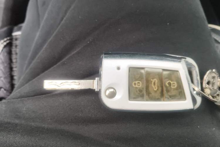 Used Volkswagen T-ROC 2019 230TSI DSG Two-Wheel-Drive Advanced Version China VI Standard
