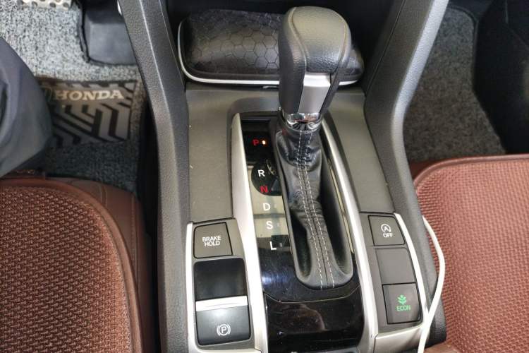 Used Honda Civic 2019 220TURBO CVT Dynamic Edition China VI Emission Standard Gear Lever