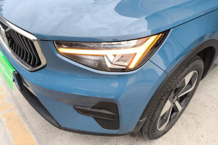 Used Volvo XC40 2023 B4 4x4 Smart Luxury Edition Left Front Headlight