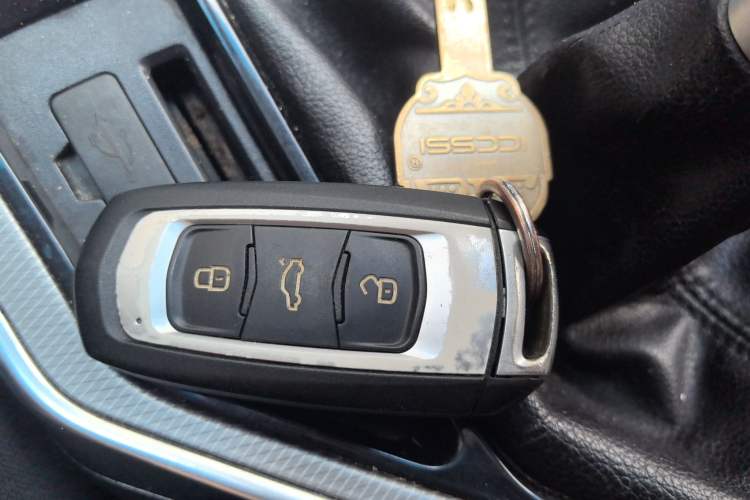 Used Geely Auto Emgrand GL 2018 1.8L Manual Elite Smart Connectivity Version
