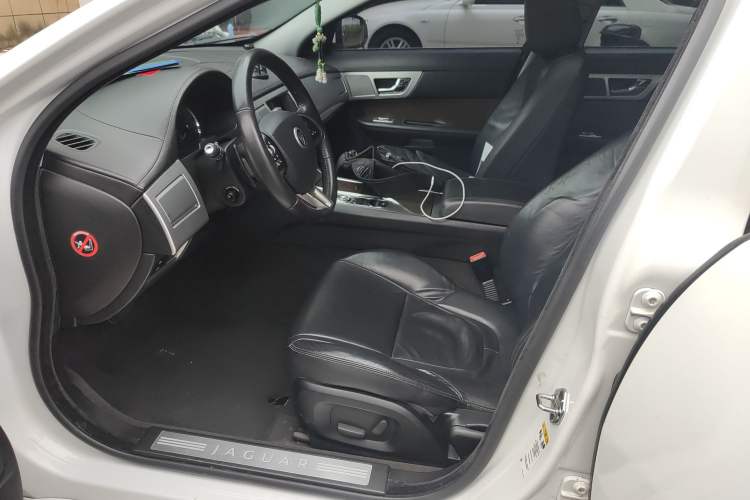 Used Jaguar XF 2013 XF 2.0T Luxury Edition
