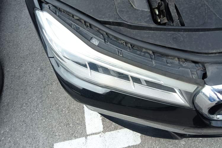 Used BMW 7 Series 2018 740Li M Sport Package Leading Model Right Front Headlight