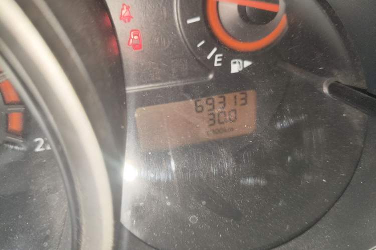 Used Nissan Sylphy 2012 Classic 1.6XE Manual Comfort Edition Odometer Close Up