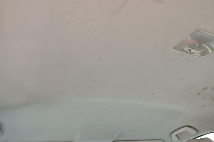 Used Honda CR-V 2012 2.0L two-wheel drive urban version
