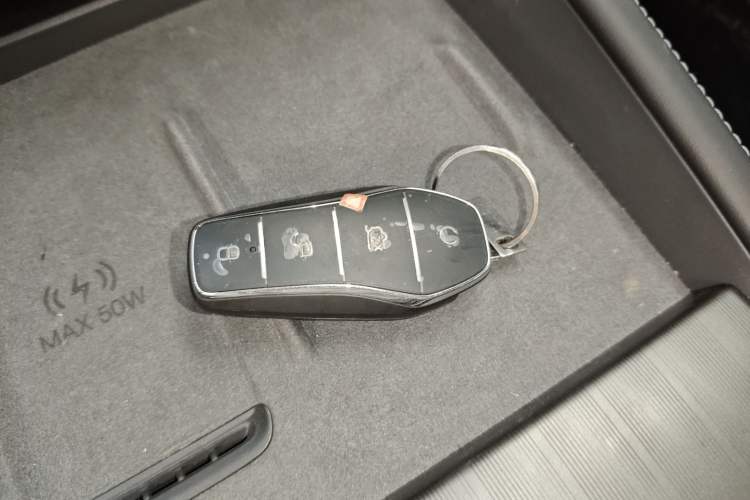 Used BYD Seal 06 DM-i Touring 2025 DM-i Touring High-End Model Interior 1