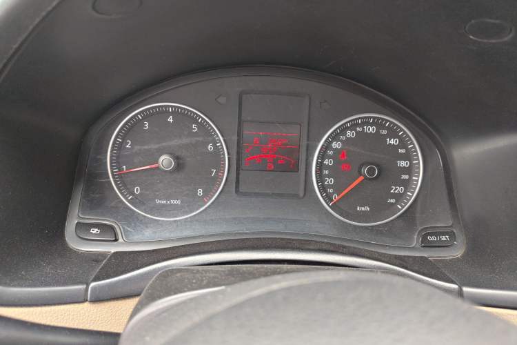 Used Volkswagen Bora 2012 1.6L Manual Comfort Model Instrument Cluster