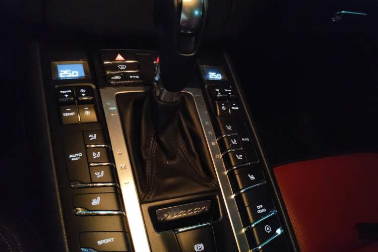 Used Porsche Macan 2014 Macan 2.0T Gear Lever