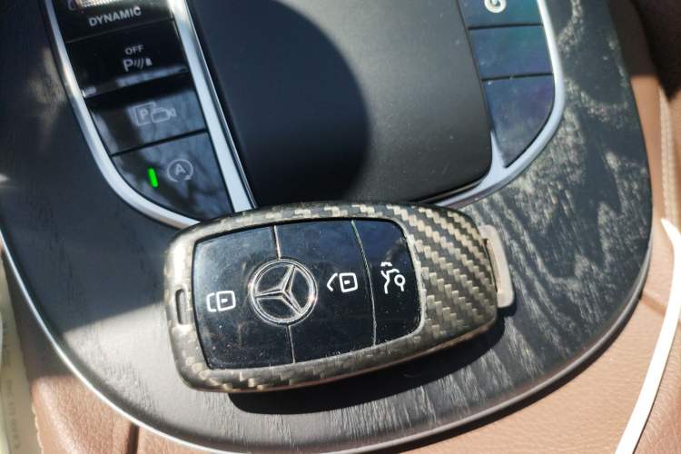 Used Mercedes-Benz E-Class 2019 Restyled E 300 L Sporty and Stylish Edition
