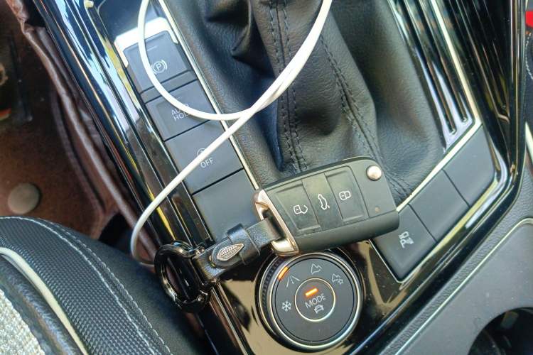 Used Volkswagen Tayron 2023 380TSI Four-Wheel Drive R-Line High-Energy Version Vehicle Key