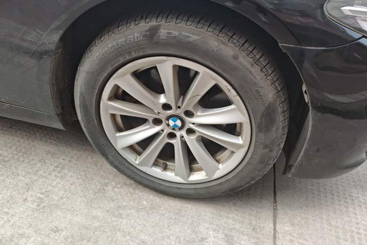 Used BMW 5 Series 2014 520Li Elegant Model
