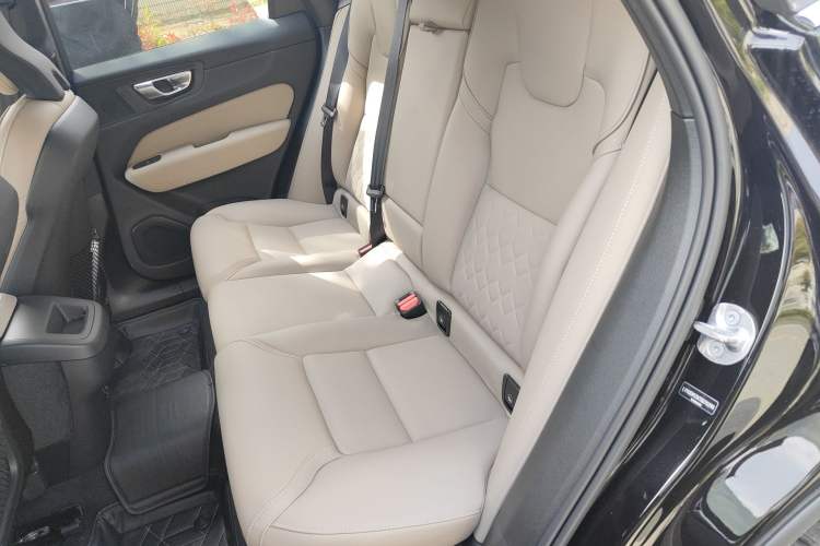 Used Volvo XC60 2026 B5 4x4 Smart Luxury Edition
