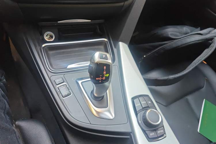 Used BMW 4 Series 2014 420i Fashion Model Gear Lever