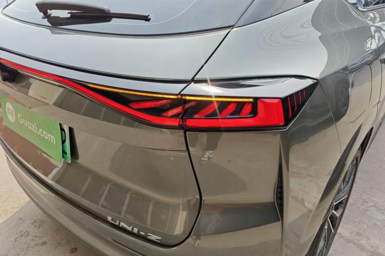 Used Changan UNI-Z New Energy 2024 Blue Whale Smart Electric iDD 125km Excellence Model
