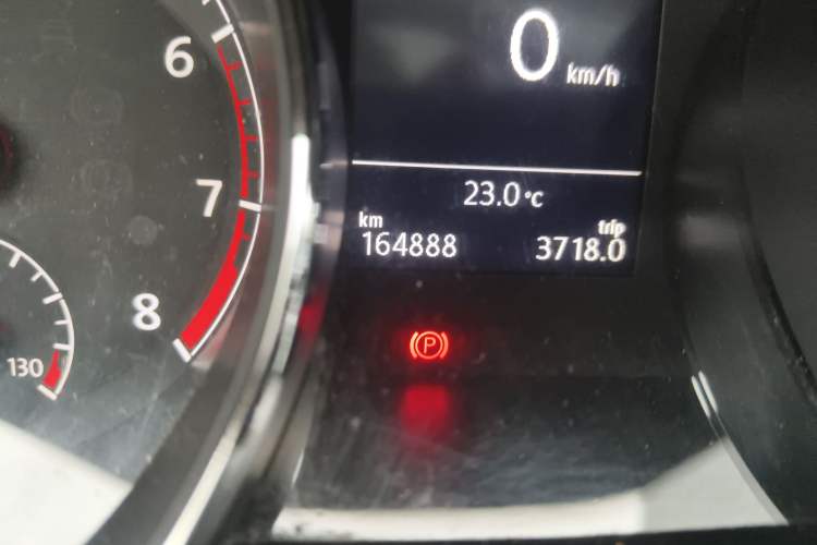 Used Volkswagen Lamando 2015 280TSI DSG Comfort Edition
