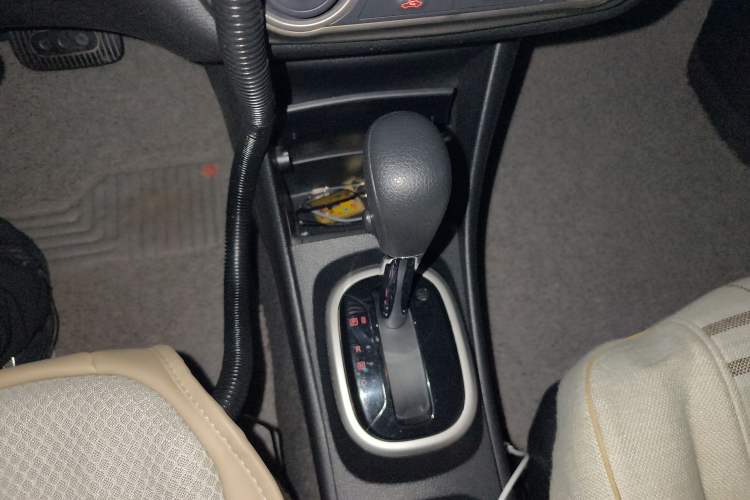 Used Nissan Sylphy 2018 Classic 1.6XE+ CVT Leading Edition Gear Lever