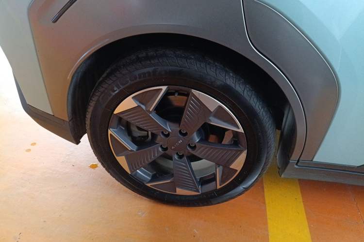 Used AION Y 2022 70 Intelligent Edition Lithium Iron Phosphate