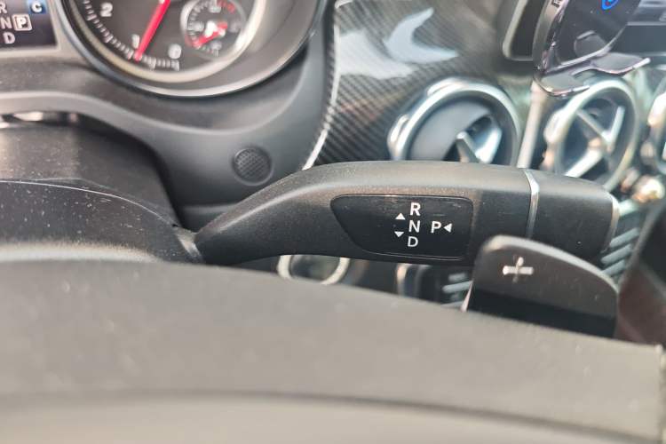 Used Mercedes-Benz GLA 2018 GLA 220 4MATIC Sport Edition Gear Lever