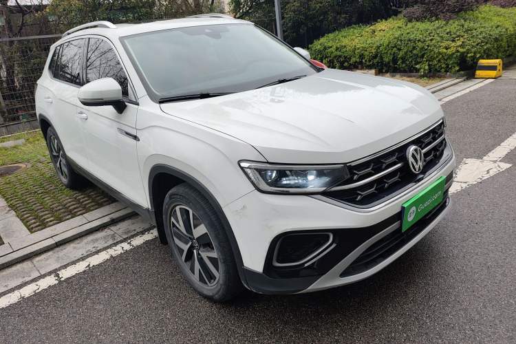 Used Volkswagen Tayron 2023 280TSI Two-Wheel-Drive Luxury Plus Advanced Version Front Right 45 Deg