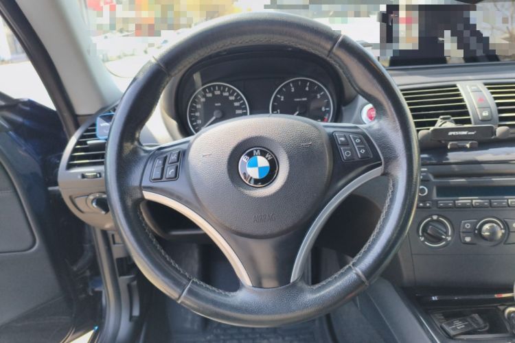 Used BMW 1 Series 2011 120i two-door coupe

