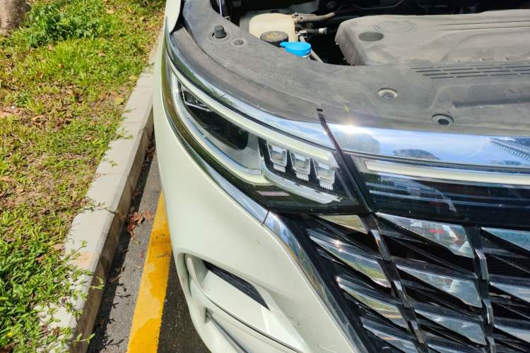 Used Roewe iMAX8 2023 400TGI Comfort Edition
