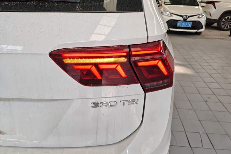 Used Volkswagen Tiguan L 2022 330TSI Automatic Two-Wheel Drive R-Line Enhanced Edition