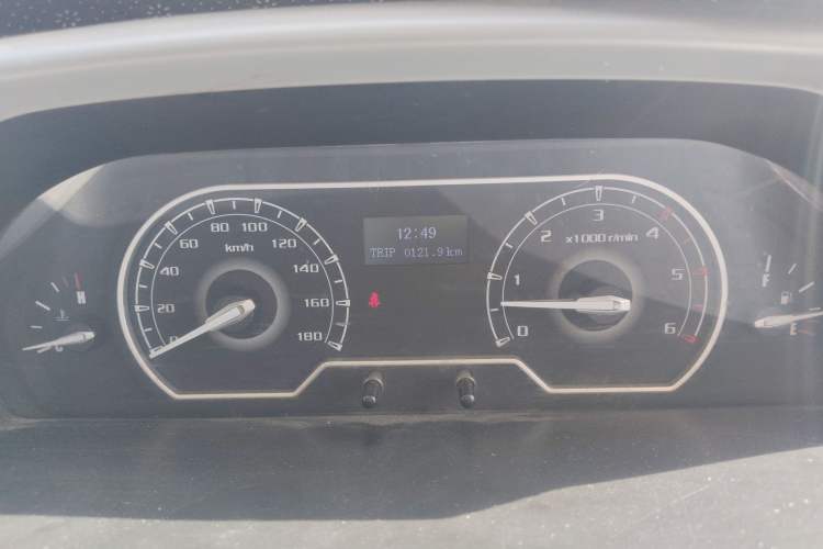 Used SAIC MAXUS Xintu V80 2021 2.0T Manual Classic Aoyuntong Long Wheelbase Mid-Roof 6/7/8/9-Seater Instrument Cluster