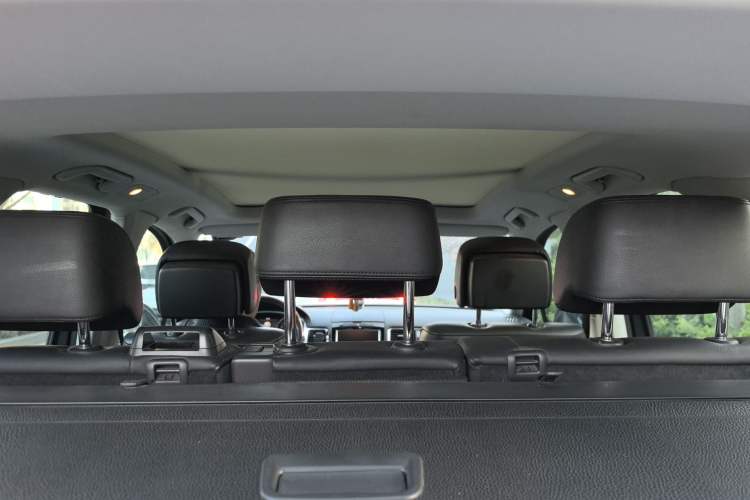 Used Volkswagen Touareg 2011 3.0 TSI Comfort Version Headliner