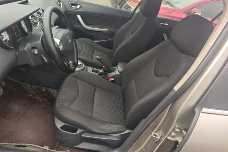 Used Peugeot 408 2013 2.0L Automatic Comfort Edition
