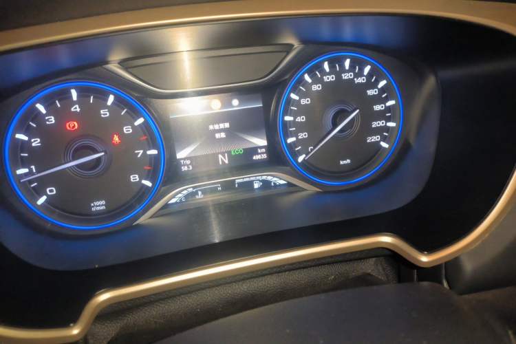 Used GAC Trumpchi GS5 2019 235T Automatic Elite Edition Odometer Close Up