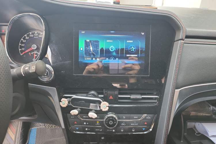 Used Venucia T70 2018 2.0L CVT Smart Enjoyment Version
