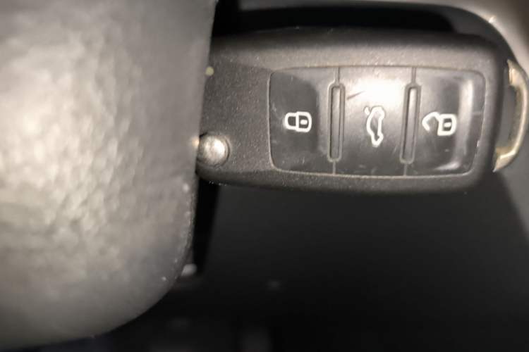 Used Volkswagen Lavida 2019 Lavida Start 1.5L Manual Fashion Edition China VI Standard Vehicle Key