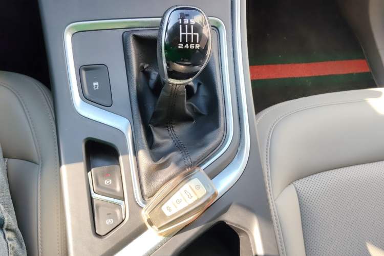 Used Geely Auto Jiajie 2019 1.5TD Manual Comfort Model Gear Lever