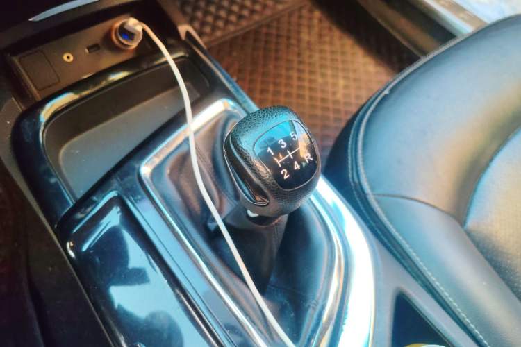 Used GAC Trumpchi GA6 2016 235T Manual Elite Edition Gear Lever