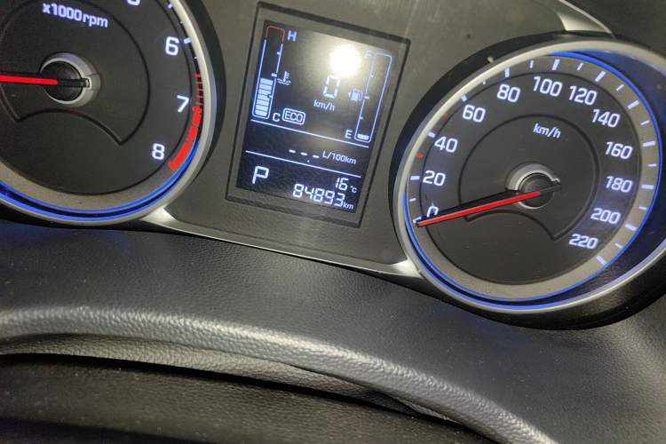 Used Hyundai ix25 2017 1.6L Automatic Smart Version Odometer Close Up