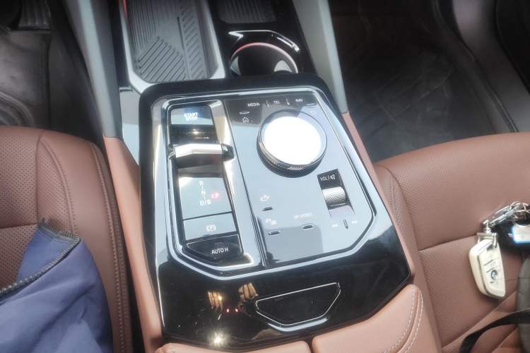 Used BMW i5 2025 eDrive 40L M Sport Package Gear Lever