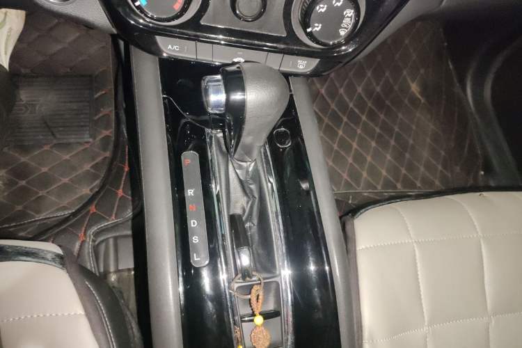 Used Honda Vezel 2016 1.8L CVT Front-Wheel Drive Pioneer Edition