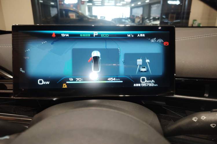 Used BYD Seal 2022 650 km All-Wheel-Drive Performance Version
