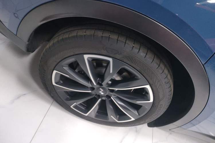 Used ONVO L60 2024 60 kWh All-Wheel Drive