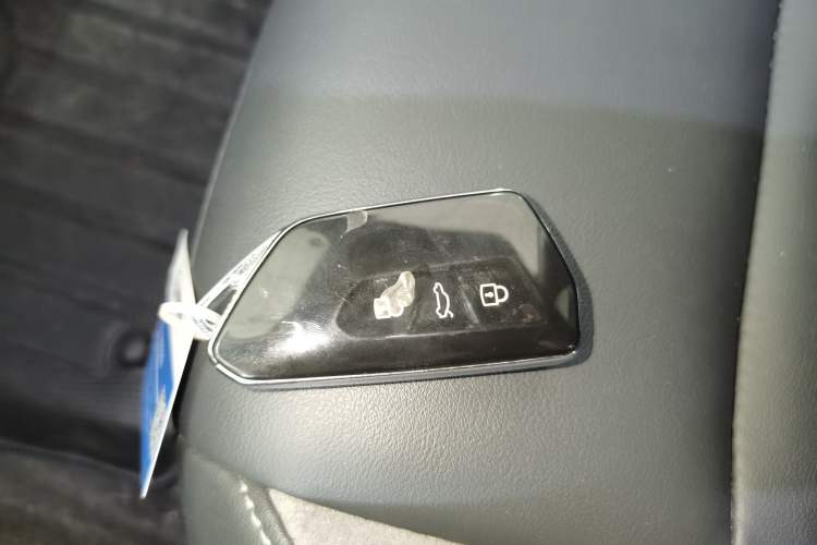 Used Volkswagen ID.4 CROZZ 2022 Long-Range Lite PRO Edition Interior 1