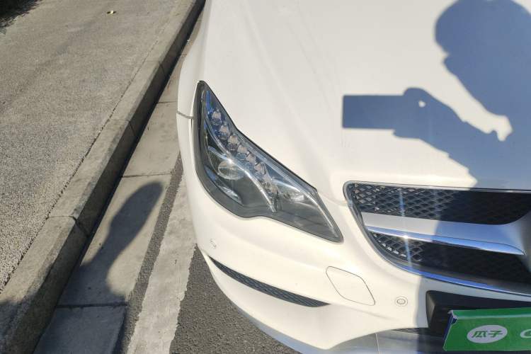 Used Mercedes-Benz E-Class 2014 E 260 Coupe Right Front Headlight