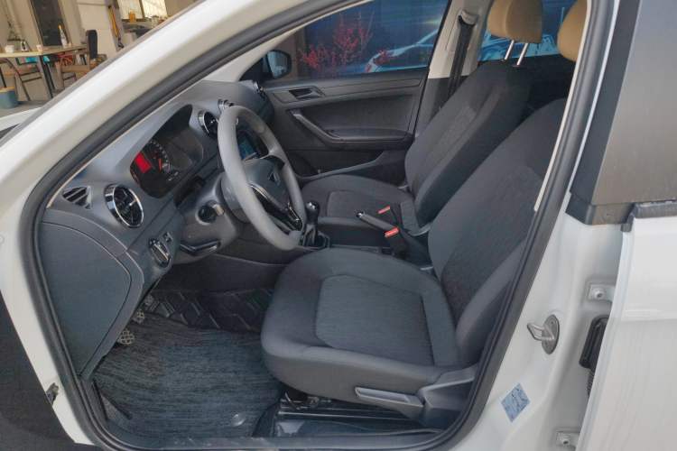 Used Jetta VA3 2021 1.5L Manual Entry-Level Version