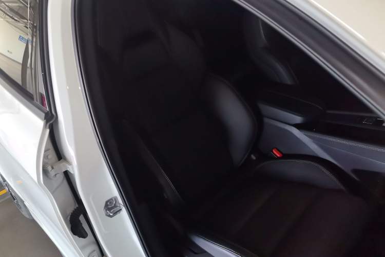 Used Lynk & Co 03 2023 1.5TD DCT JingPro