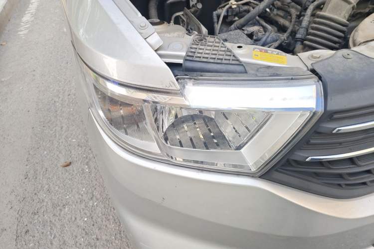 Used Wuling Hongguang V 2022 1.5L Enjoy Edition Hydraulic Power Steering LAR